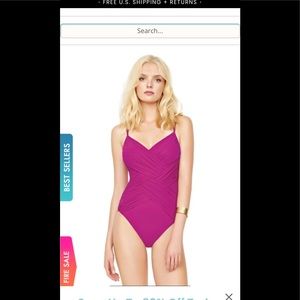 Women’s NWOT Gottex Fushia One Piece Bathing Suit